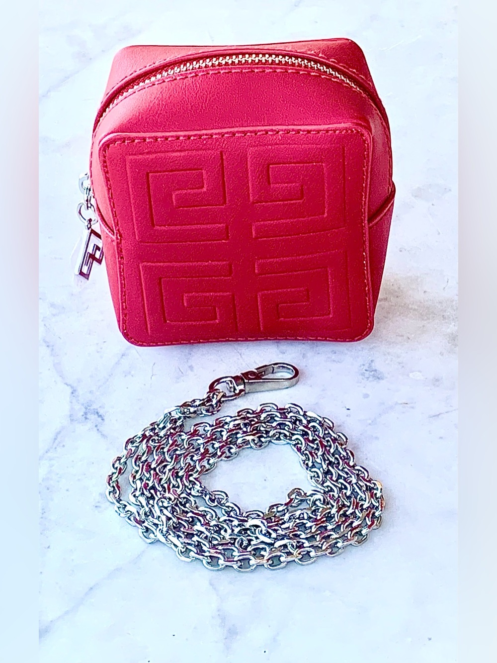 GIVENCHY MINI PARFUMS LIMITED EDITION Women'’s Red Square Crossbody Bag NEW 4G